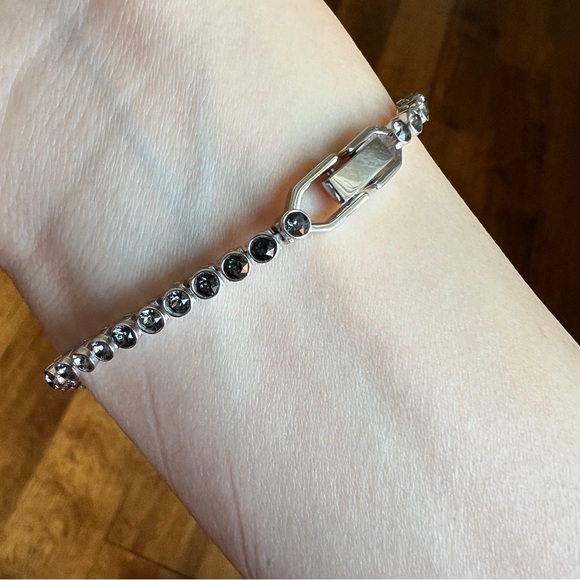 Swarovski Matrix Tennis Bracelet Size Medium - Picture 7 of 8